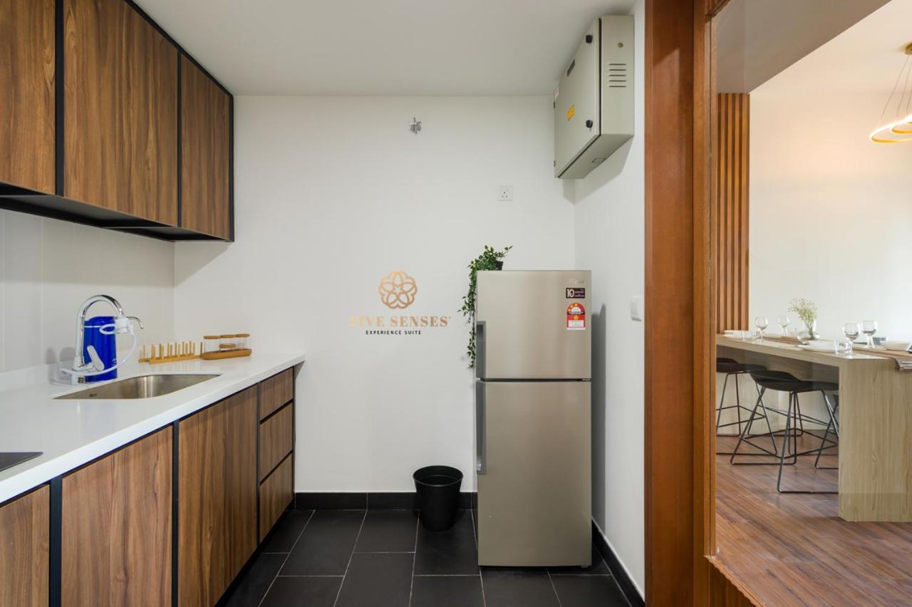 Pangsapuri Una Residences, Sunway Velocity By Five Senses Kuala Lumpur